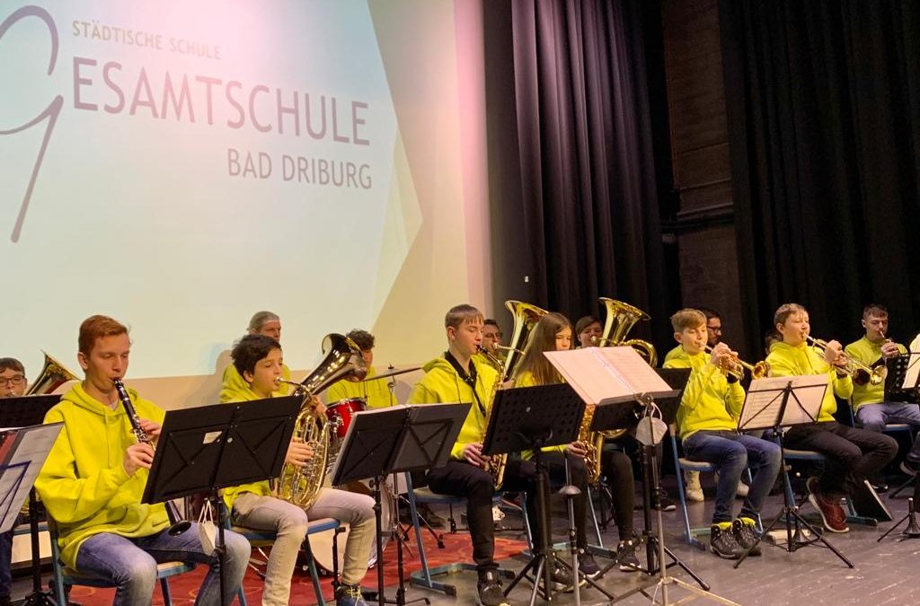 Das „Drehtürmodell“ an unserer Schule – Schulorchester profitiert von zusätzlichen Probestunden